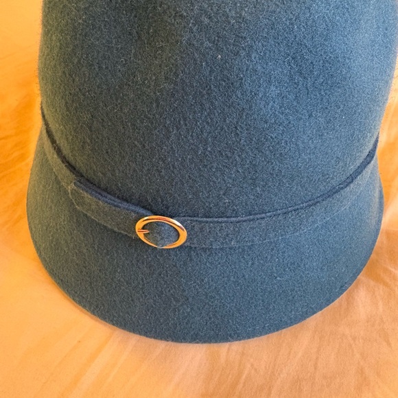 Elegant Teal Wool Cloche Hat - Picture 5 of 5